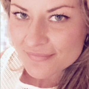 Meet your Posher, Shana